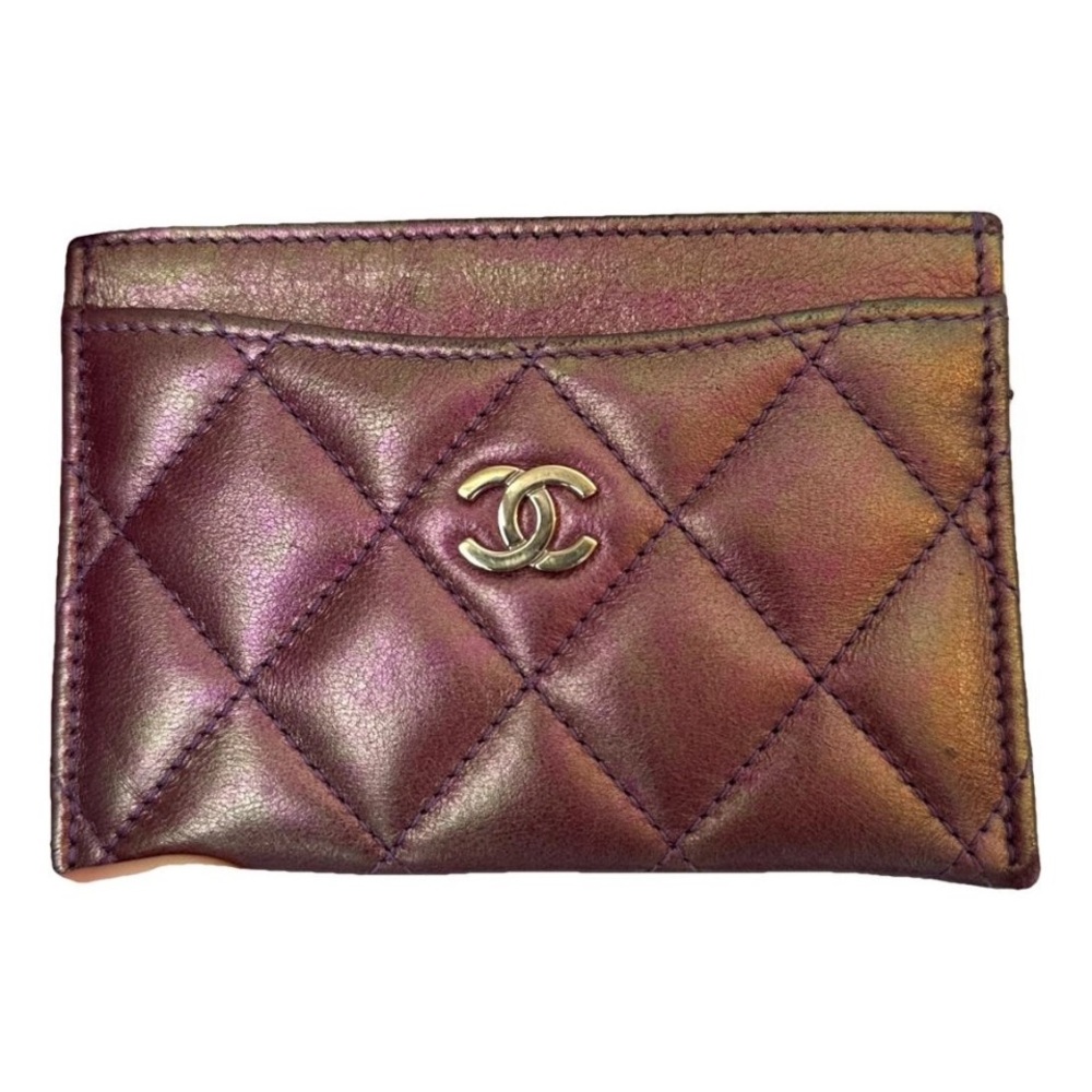 CHANEL Iridescent Purple Quilted Card Holder with Gold CC